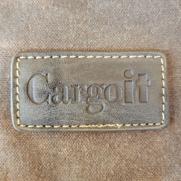 Cargoit Canvas Messenger Bag. Unisex. - Picture 2 of 9